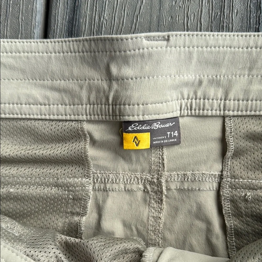Eddie Bauer Women's‎ Rainier Shorts - Tan - 14 Tall